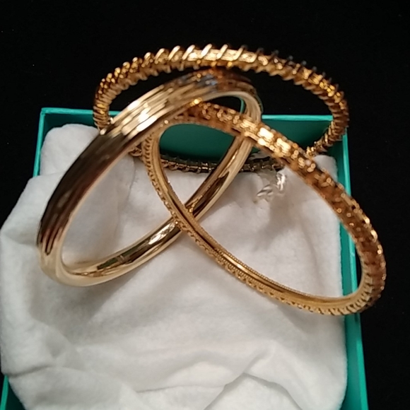 Three HSN new gold bangles - Picture 3 of 6